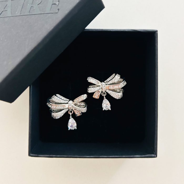 ORECCHINI FIOCCHI CON GOCCIA PENDENTE